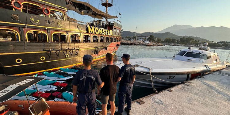 İzinsiz jet ski kiralayan 2 Rus'a sınır dışı kararı