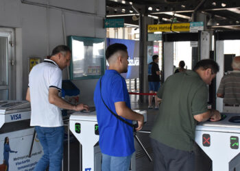 İzmir'de grev bitti; metro ve tramvay seferleri yeniden başladı