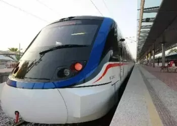 İzmir'de metro ve tramvay seferleri bugün yeniden başlıyor