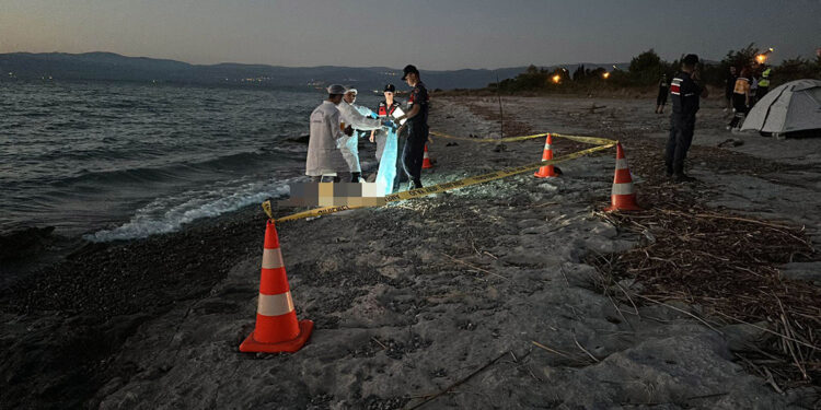 İznik Gölü'ne giren yaşlı adam, boğuldu