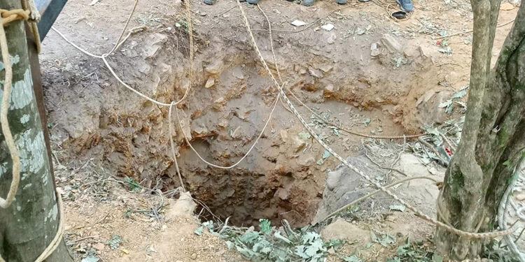 Kaçak açtıkları kuyuda zehirlenen 3 kişiden 1’i öldü