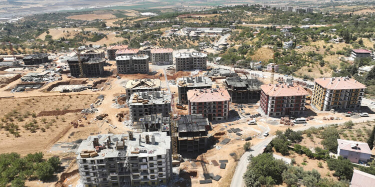 Kahramanmaraş'ta yapımı süren konut sayısı 40 bin 546