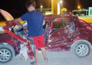 Kamyonla çarpışan otomobilin sürücüsü öldü
