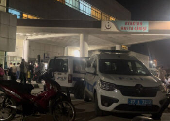 Kavgayı ayırırken öldürüldü; yakınları hastanede olay çıkardı