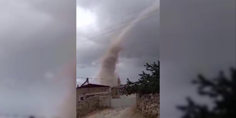 Kayseri'de hortum kamerada