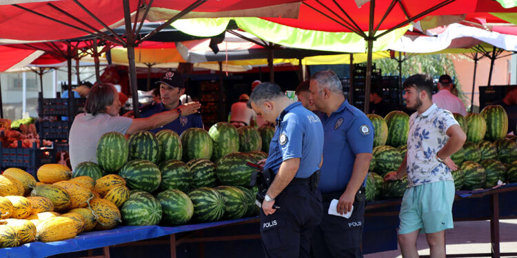Kayseri'de pazarda silahlı saldırı: 1'i ağır 2 yaralı