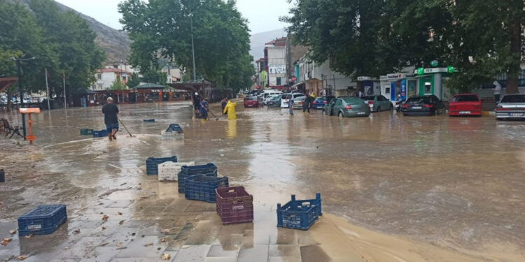 Kayseri'de sel sonrası hasar tespiti