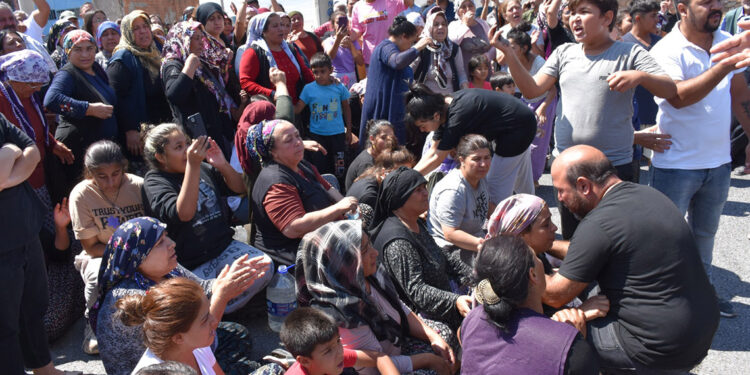 Kazada ölen Batuhan Ersay'ın yakınları eylem yaptı