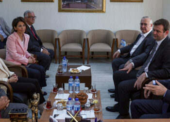 Kılıçdaroğlu emeklilerle bir araya geldi