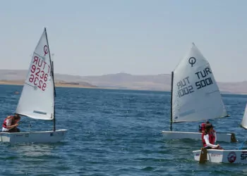 Kırşehir'de optimist yelken yarışları'nın startı verildi