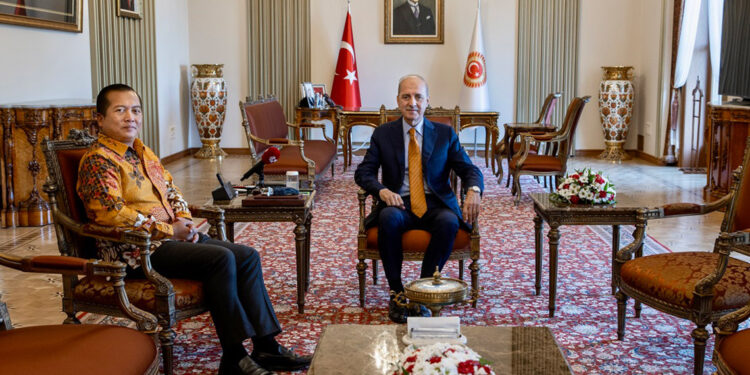 Kurtulmuş, Endonezya'nın Ankara Büyükelçisi'ni kabul etti