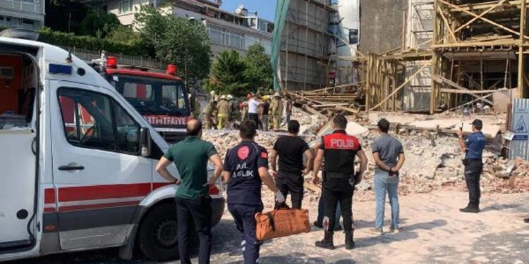 Kuruçeşme'de binada çökme; İtfaiye 1 kişiyi arıyor