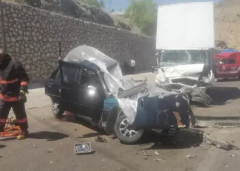 Malatya'da kamyonet ile otomobil çarpıştı: 2 ölü