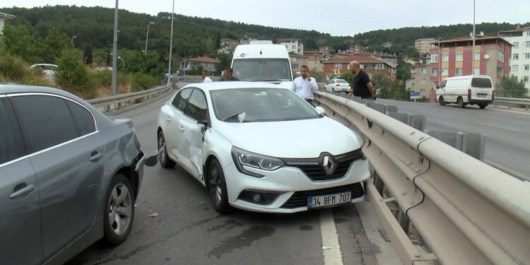 Maltepe'de 16 aracın karıştığı zincirleme kaza 