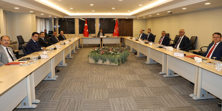 Memur ve memur emeklilerine yapılacak zam oranları belli oldu