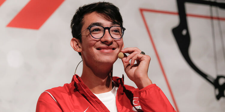 Mete Gazoz, Dünya Okçuluk Şampiyonası’nda çeyrek finalde