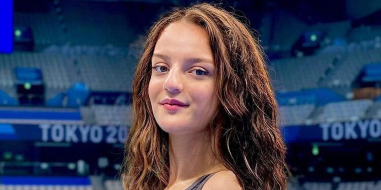 Milli yüzücü Sümeyye Boyacı dünya üçüncüsü oldu