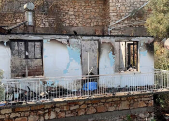 Müstakil evde çıkan yangında karı- koca birlikte öldü