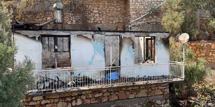 Müstakil evde çıkan yangında karı- koca birlikte öldü