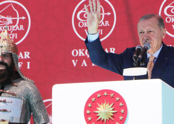 Onların tek yapacağı zafer anıtını seyretmek olacak