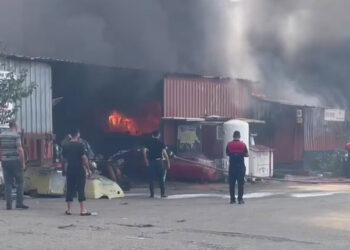 Osmaniye'de temizlik yapılan tankerde patlama: 2 yaralı