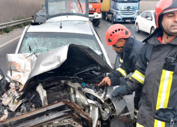 Otomobil iş makinesine çarptı; sürücü ağır yaralı