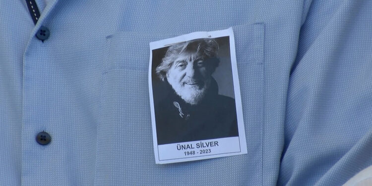 Oyuncu Ünal Silver son yolculuğuna uğurlandı