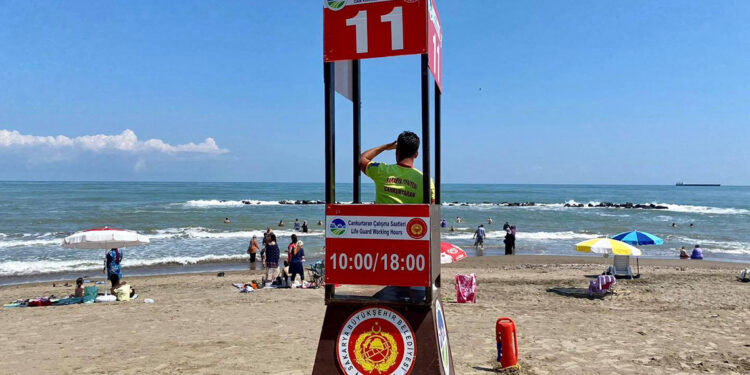 Sakarya'da 3 ilçede denize girmek yasaklandı