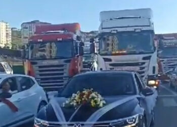 Samsun'da, 10 TIR'lı düğün konvoyu