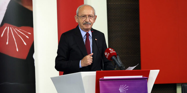 Seçime montaj videolarla giriyorsanız meşruiyetiniz yoktur