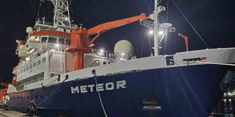 Sicilya Boğazı'nda 3 yeni denizaltı volkanı bulundu