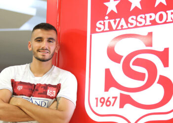 Sivasspor, Achilleas Poungouras'la sözleşme imzaladı
