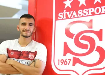 Sivasspor, achilleas poungouras'la sözleşme imzaladı