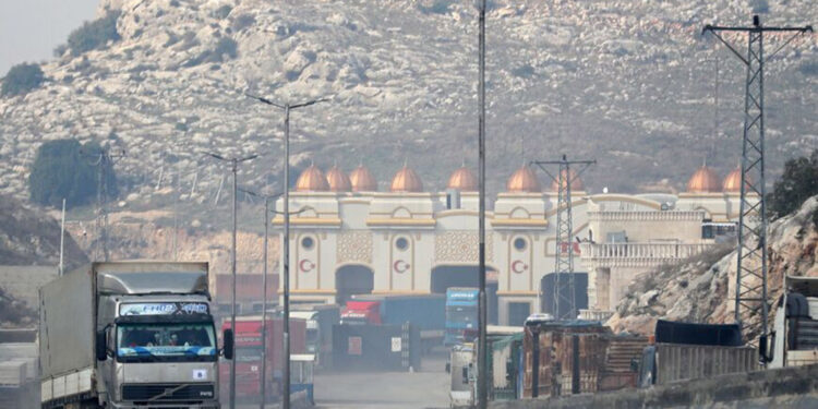 Suriye ile Türkiye arasındaki sınır kapısı 6 ay daha açık