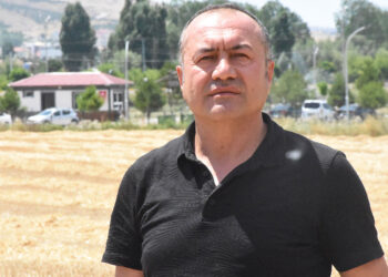 Tarla yangınlarında atık şişeler mercek etkisi yapıyor