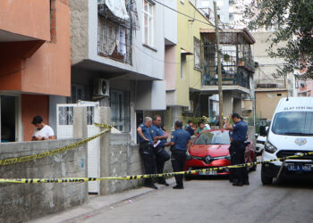 Tartıştığı kanser hastası eşini öldürüp, teslim oldu