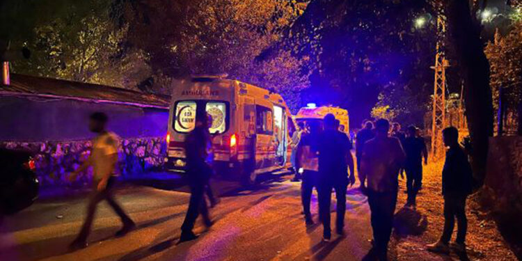 Tunceli'de eğlence mekanında bıçaklı kavga: 9 yaralı