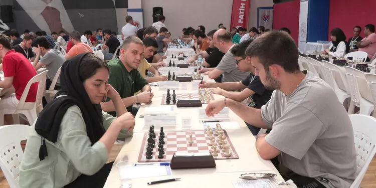 Uluslararası i̇stanbul açık satranç turnuvası başladı