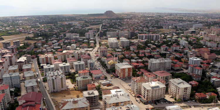 Van'da petrol bulunması, kente her anlamda olumlu yansır