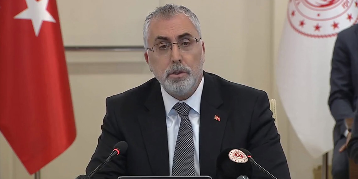 Çalışma ve Sosyal Güvenlik Bakanı Vedat Işıkhan, memur maaş zammında ilk teklifin verildiğini açıkladı.