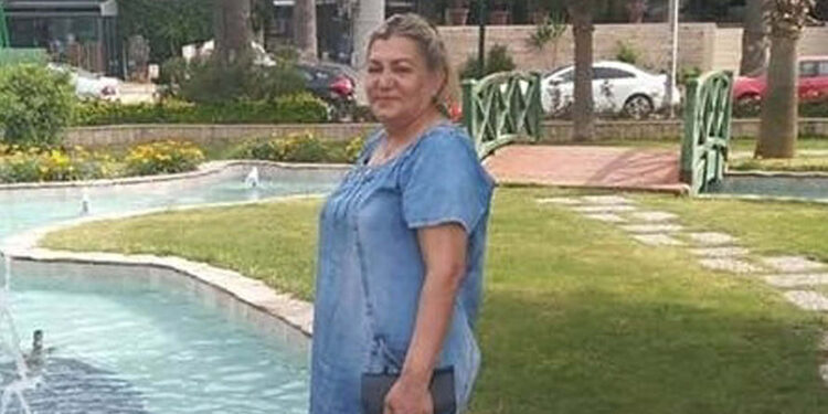 Yaya geçidinde otomobil çarpan emekli öğretmen öldü