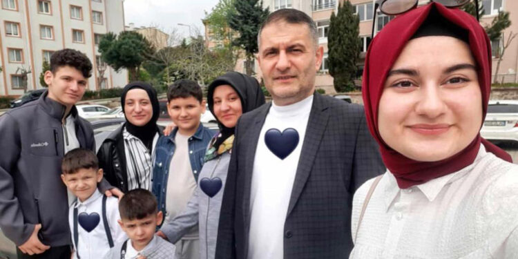 Yozgat'taki otobüs kazasında ölen aile toprağa verildi 