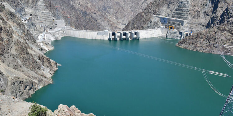 Yusufeli Barajı'nda su miktarı 1,5 milyar metreküpe ulaştı