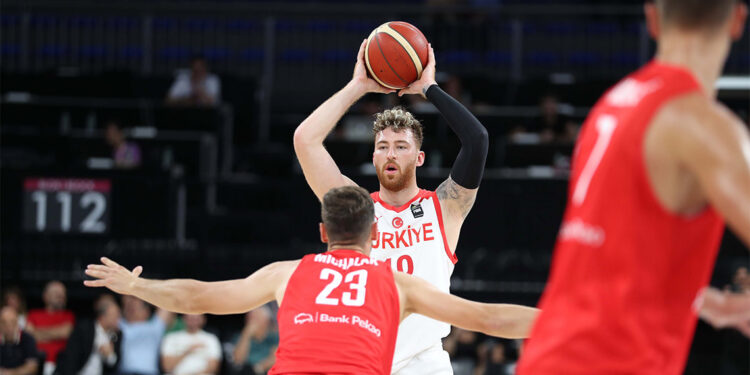 A Milli Erkek Basketbol Takımı Polonya'yı mağlup etti