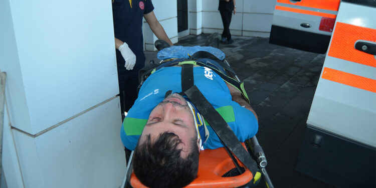 Aksaray'da işçi servisleri çarpıştı; 13 yaralı