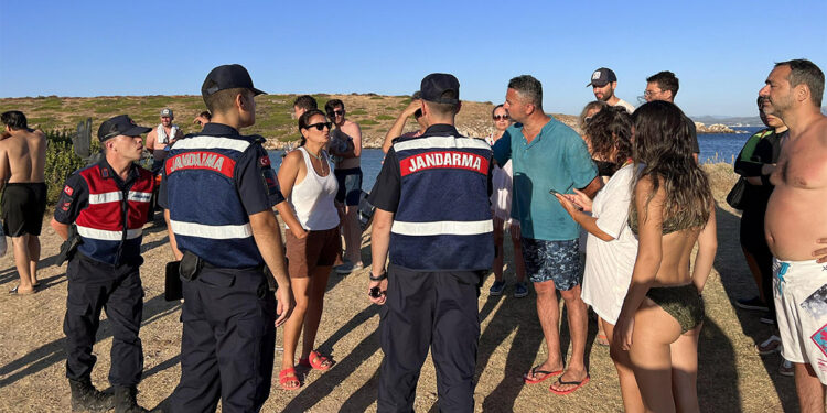 Akvaryum Koyu'na saat sınırı