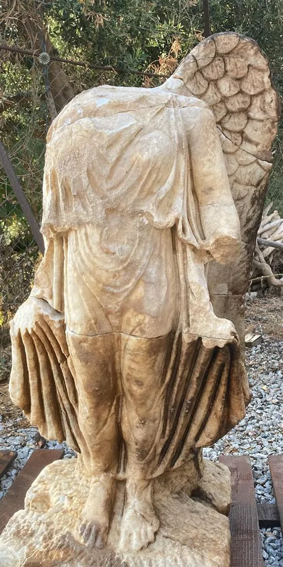 1800 yıllık zafer tanrıçası heykeli bulundu