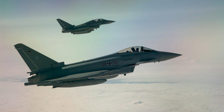 NATO, İzlanda'ya savaş jetleri gönderdi