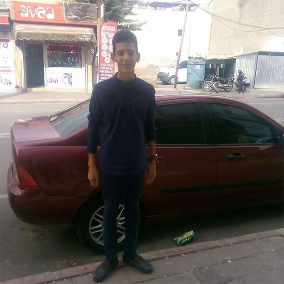 Adana'da annesini döven babası Aydın Güler'i (42) tabanca ile vurarak öldüren Çağatay Güler (18), polisteki ifadesinde, "Babam, çocukluğumdan bu yana yıllardır kardeşlerime, hem anneme hem bana eziyet ediyordu. Çalışmıyor, sürekli uyuşturucu kullanıyordu" dedi.