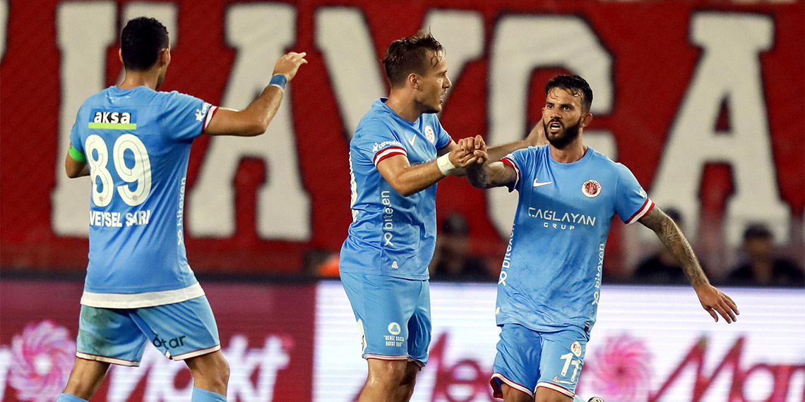 Antalyaspor-Konyaspor maçının ardından, Antalyaspor Teknik Sorumlusu Joao Tralhao, "Geriye düştükten sonra takım harika bir karakter gösterdi" dedi.